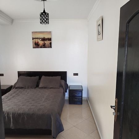 Apartment Corniche Ksar Sgher Ксар ес Сегир Екстериор снимка