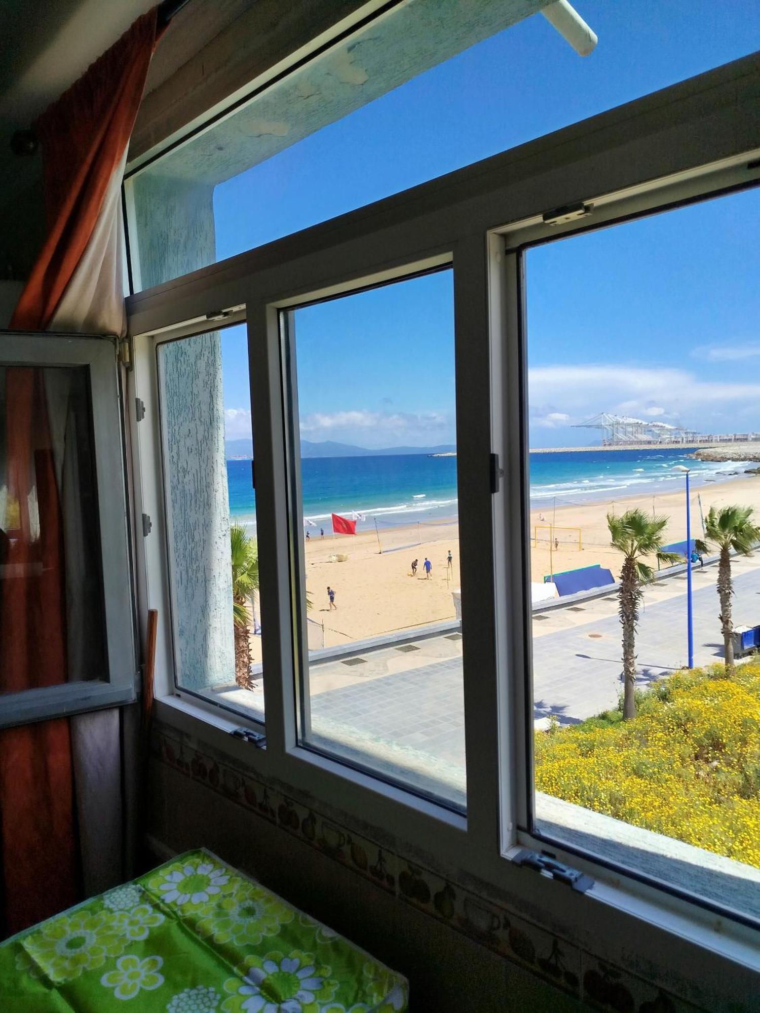 Apartment Corniche Ksar Sgher Ксар ес Сегир Екстериор снимка